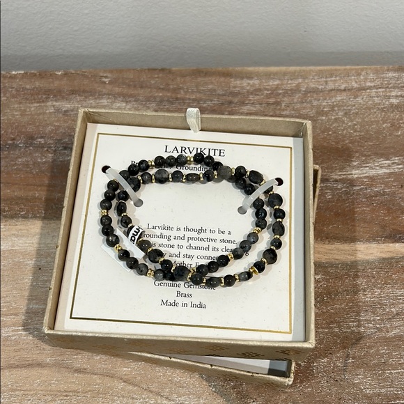 Jewelry - Beaded Bracelet Set - Black and Gold